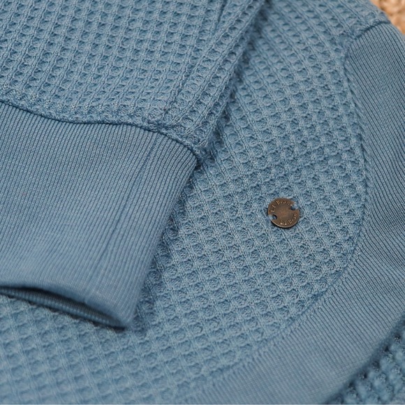 LL Bean Signature Women Blue Waffle Knit Thermal Long Sleeve Crewneck Top Size L - Picture 10 of 11